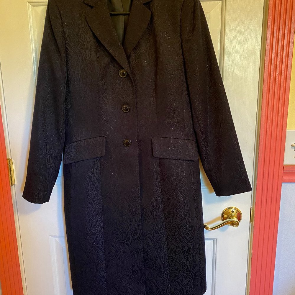 Black Suit By LeSuit...size 8